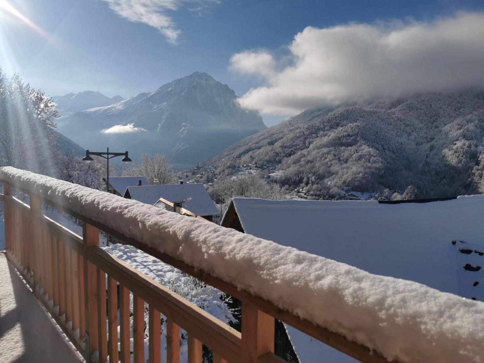 Chalet Cote Cour A 10 Min De La Station Oz Exterior foto